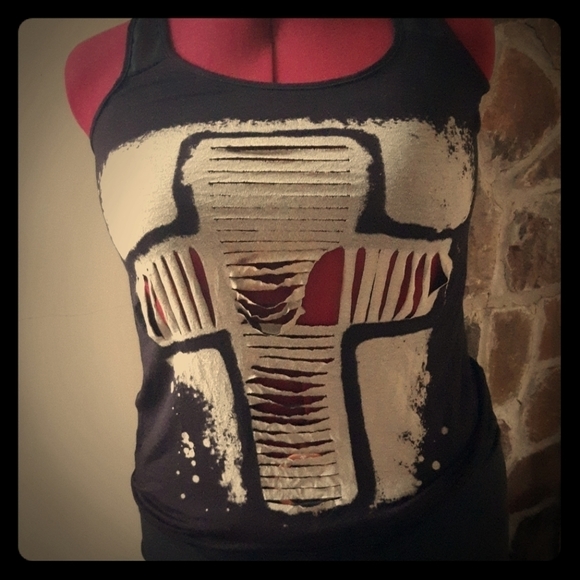 2/$20 Issi Tank 199 - Picture 4 of 4